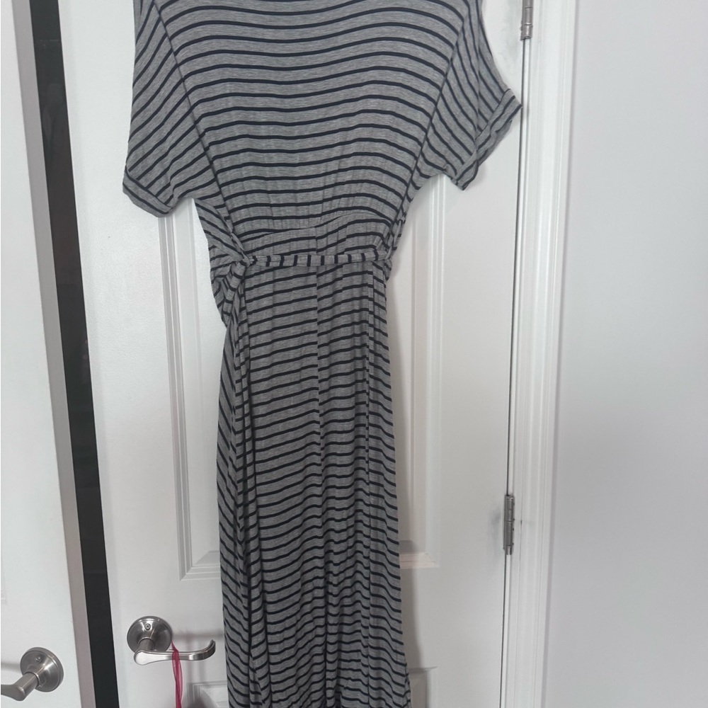 Pink blush Maternity Gray and Navy Striped Faux Wrap Tie Dress Large - Picture 2 of 3